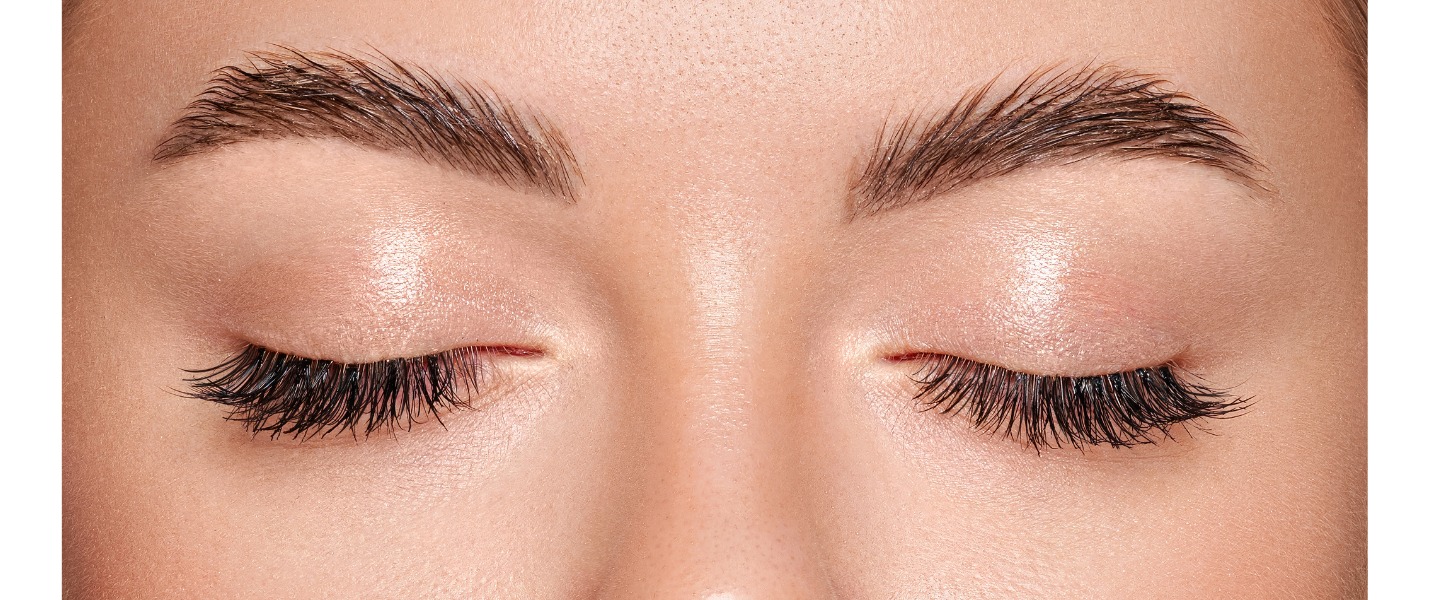 A Lash Glue That Keeps Up With Real Life Beauty Routines